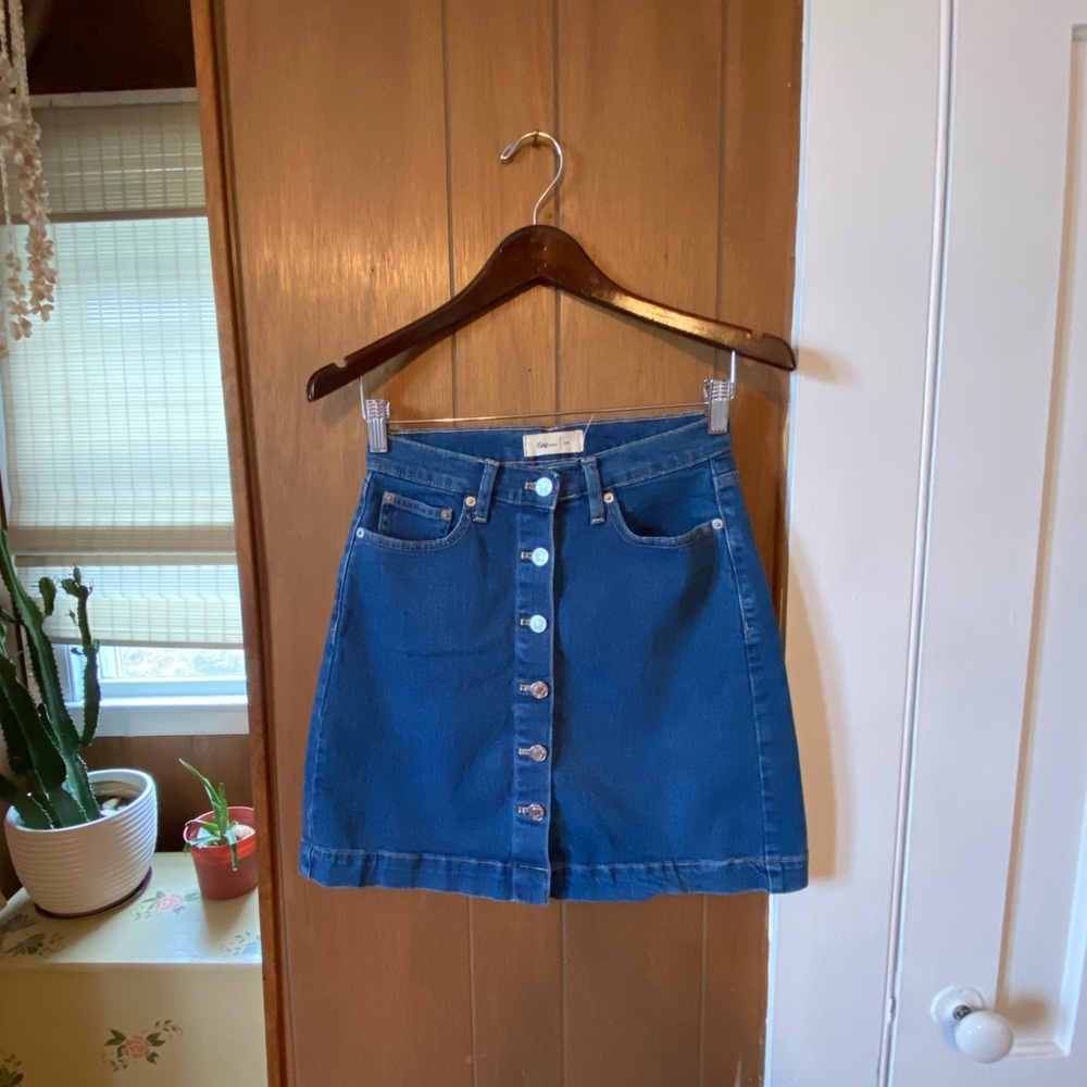 Button front denim skirt